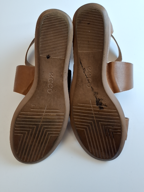 Ecco sandal